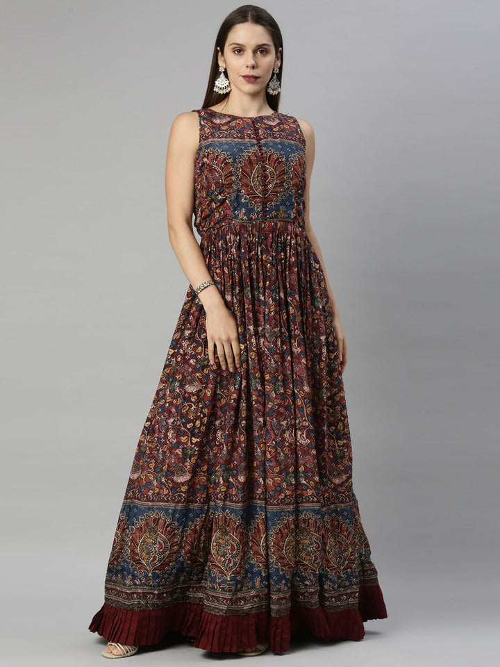 Neerus Maroon silk gown - detail view 3