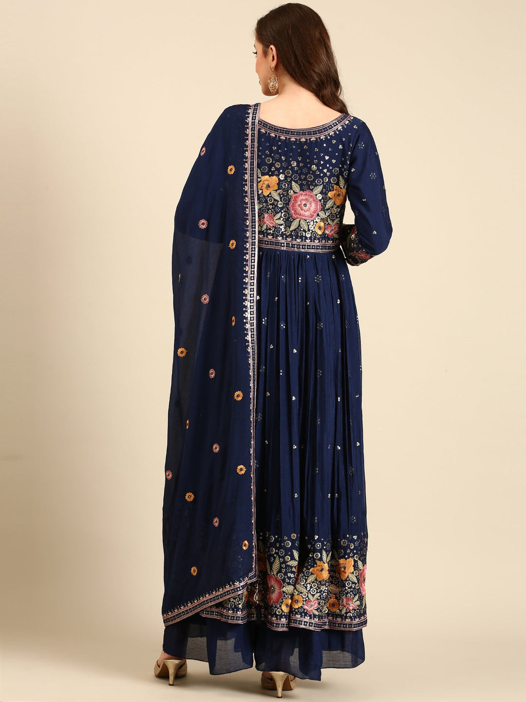 Neerus Blue chinon embroidered suit set with palazzo - side view