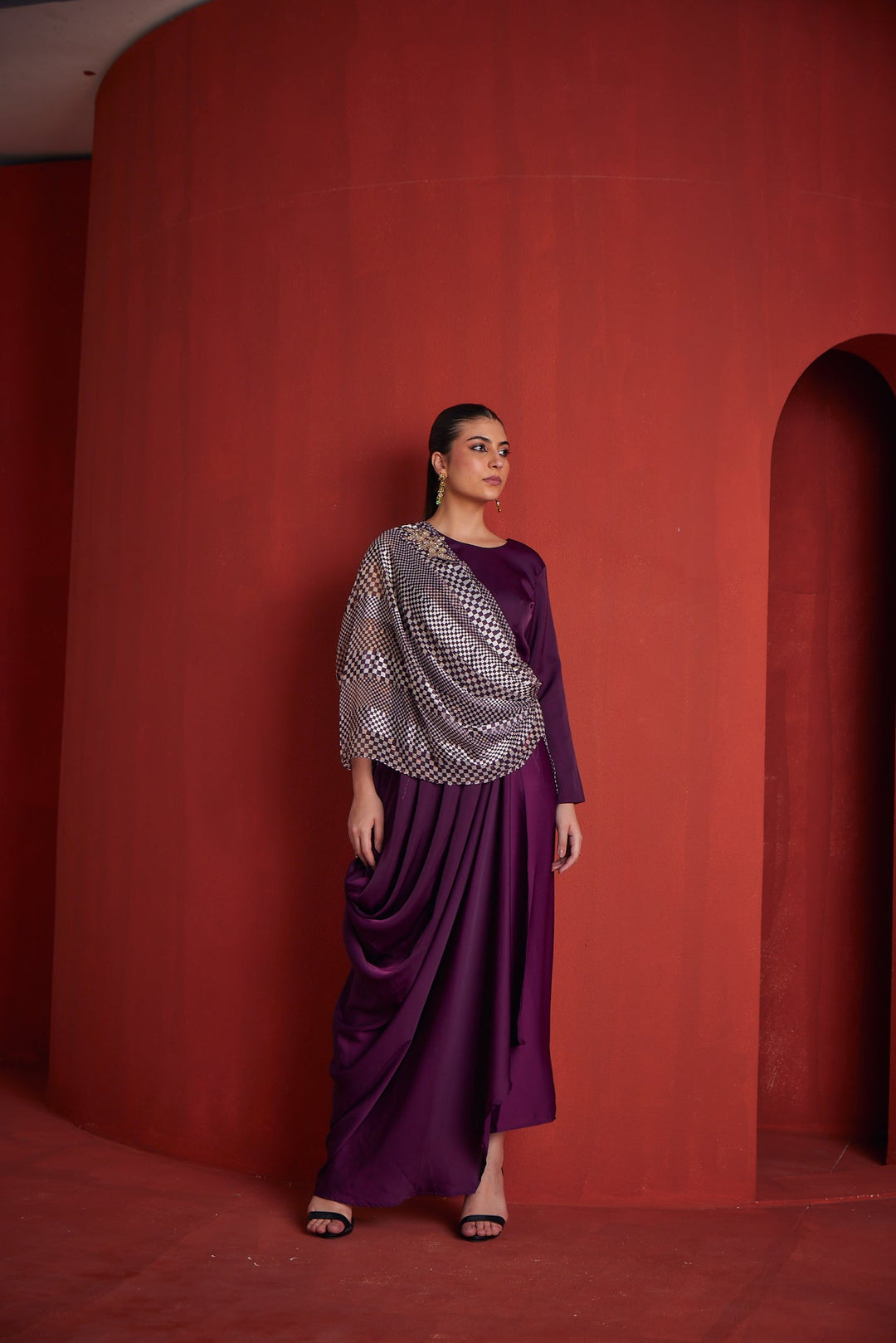 Neerus Maroon polyester fusion suit set - side view