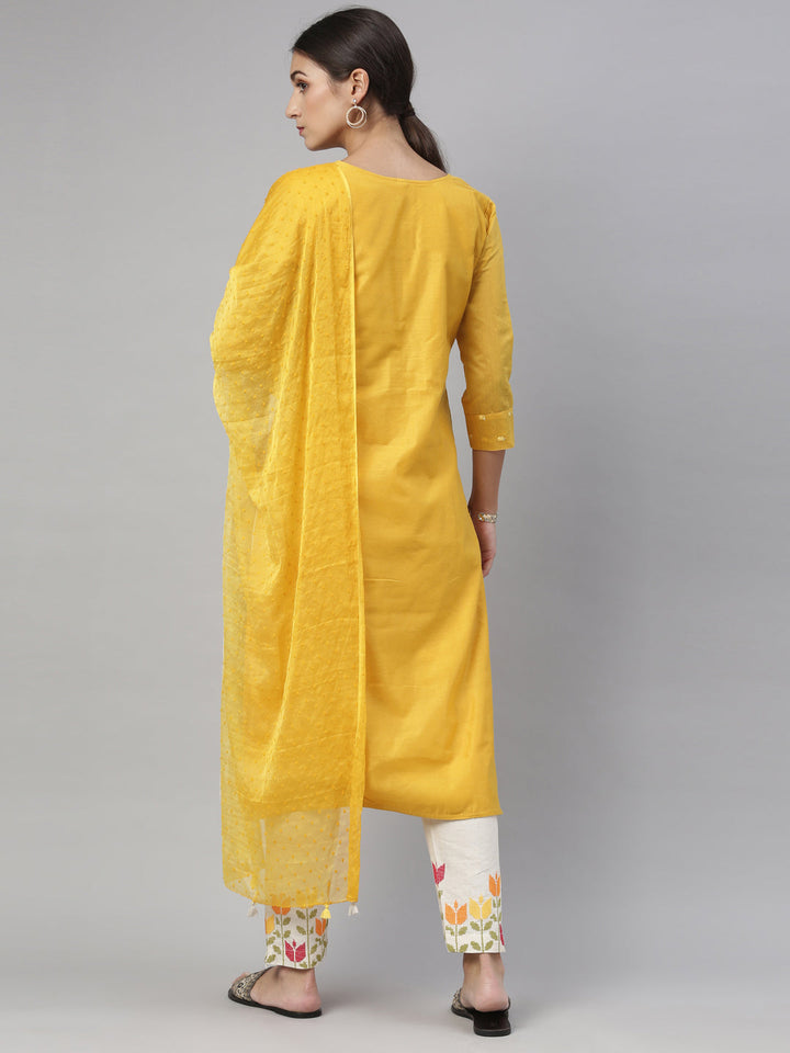 Neerus Yellow Chanderi printed kurta set - detail view 4