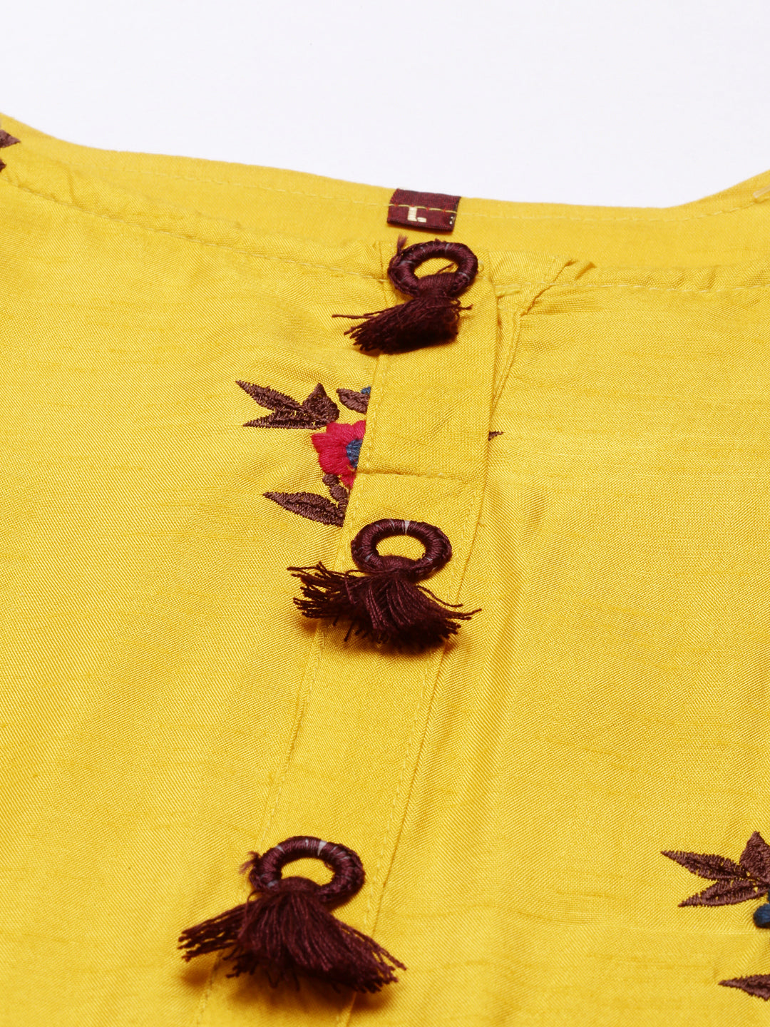 Neerus Yellow silk suit set - detail view 6