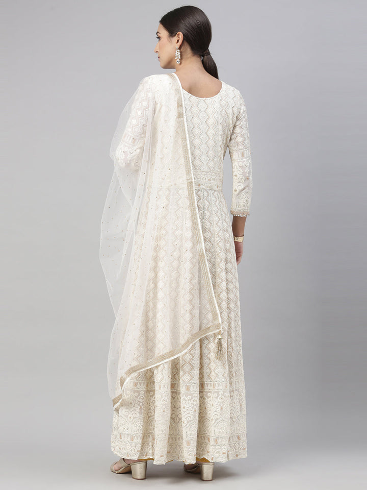 Neerus White georgette embroidered kurta set - detail view 5