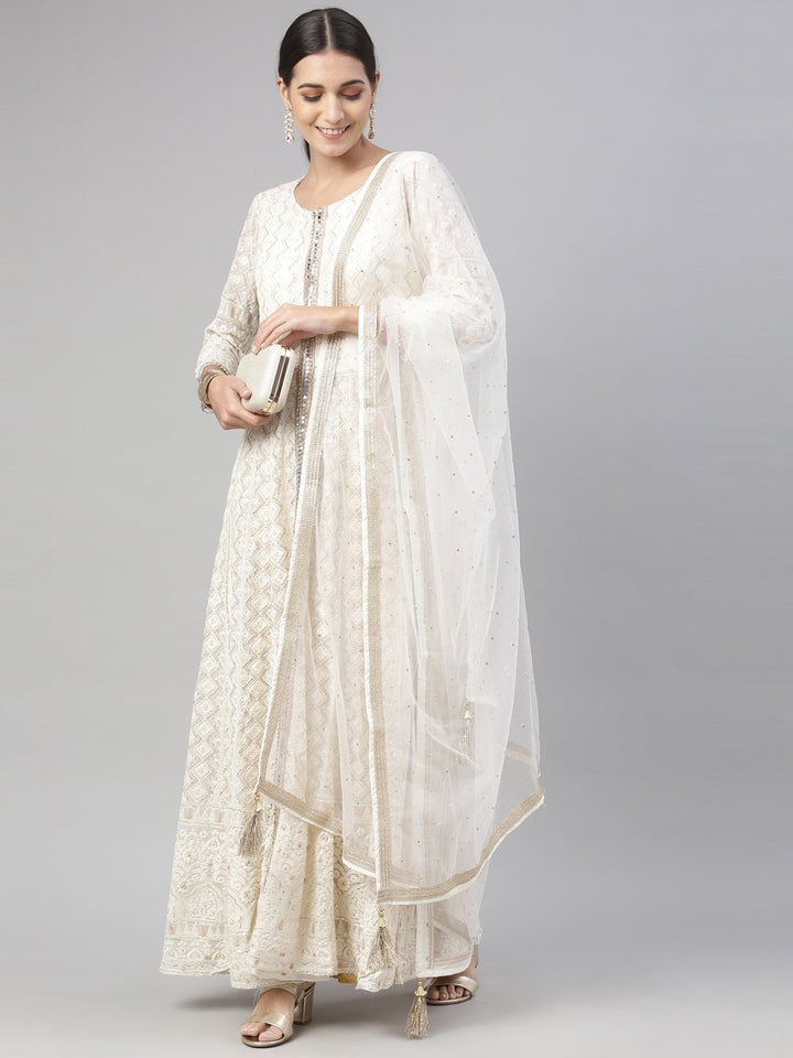 Neerus White georgette embroidered kurta set - detail view 6