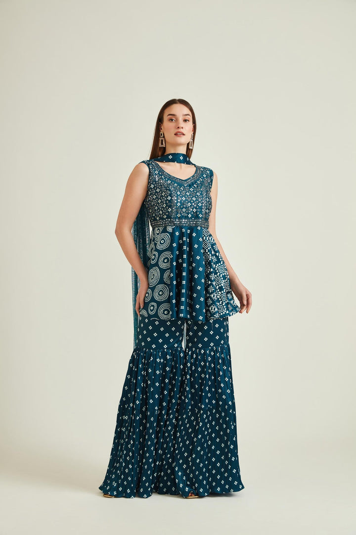 Neerus Green satin solid kurta - side view