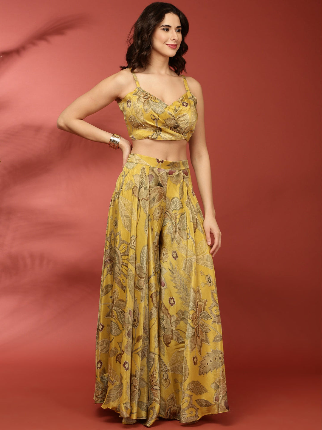 Neerus Green organza crop top palazzo co-ord set - detail view 2
