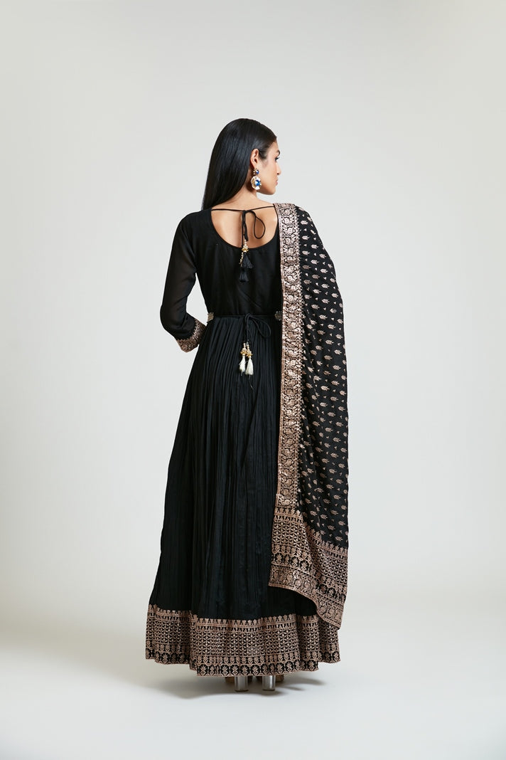 Neerus Black silk solid A-line dress - detail view 1