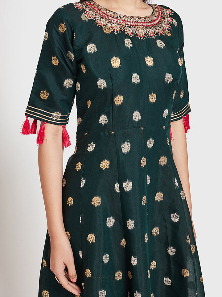 Neerus Green georgette woven Anarkali kurta - side view
