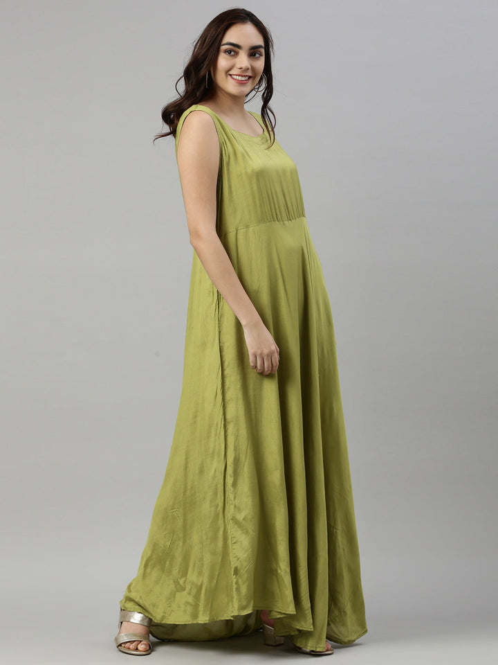 Neerus Green thread embroidered anarkali kurta - side view