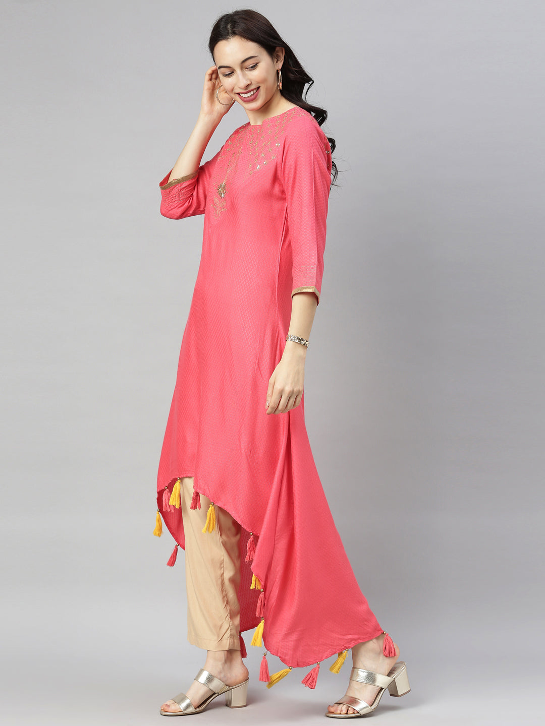 Neerus Red embellished high-low kurta - detail view 2