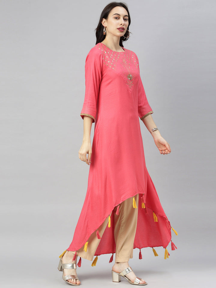 Neerus Red embellished high-low kurta - detail view 3