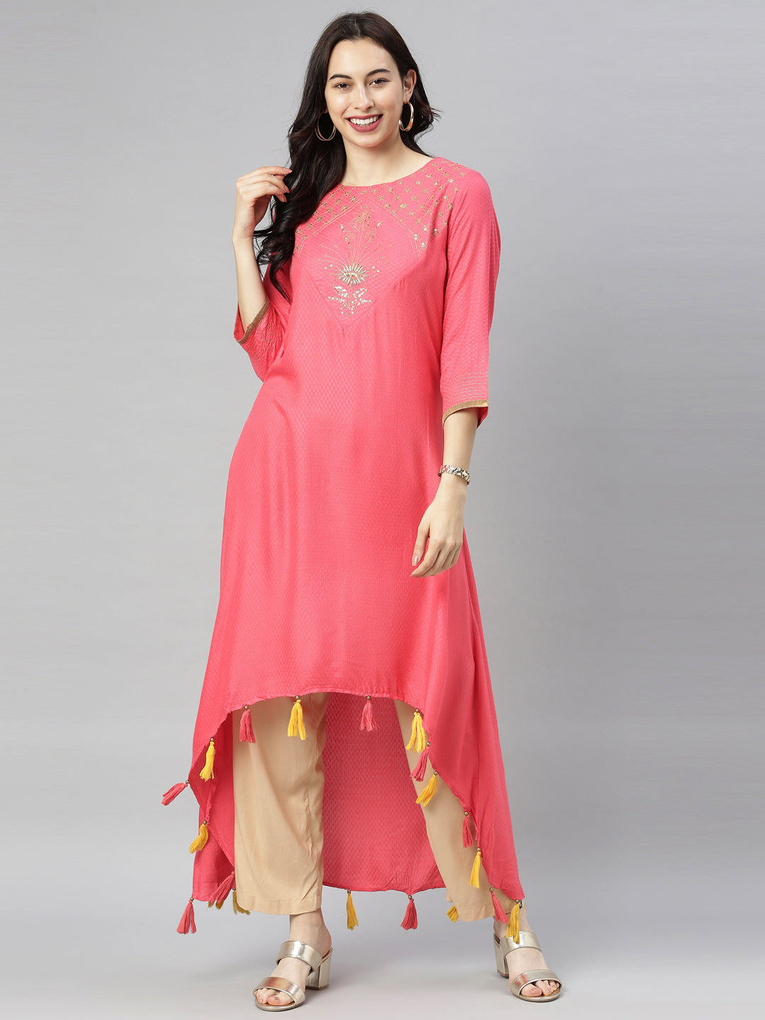 Neerus Red embellished high-low kurta - detail view 5
