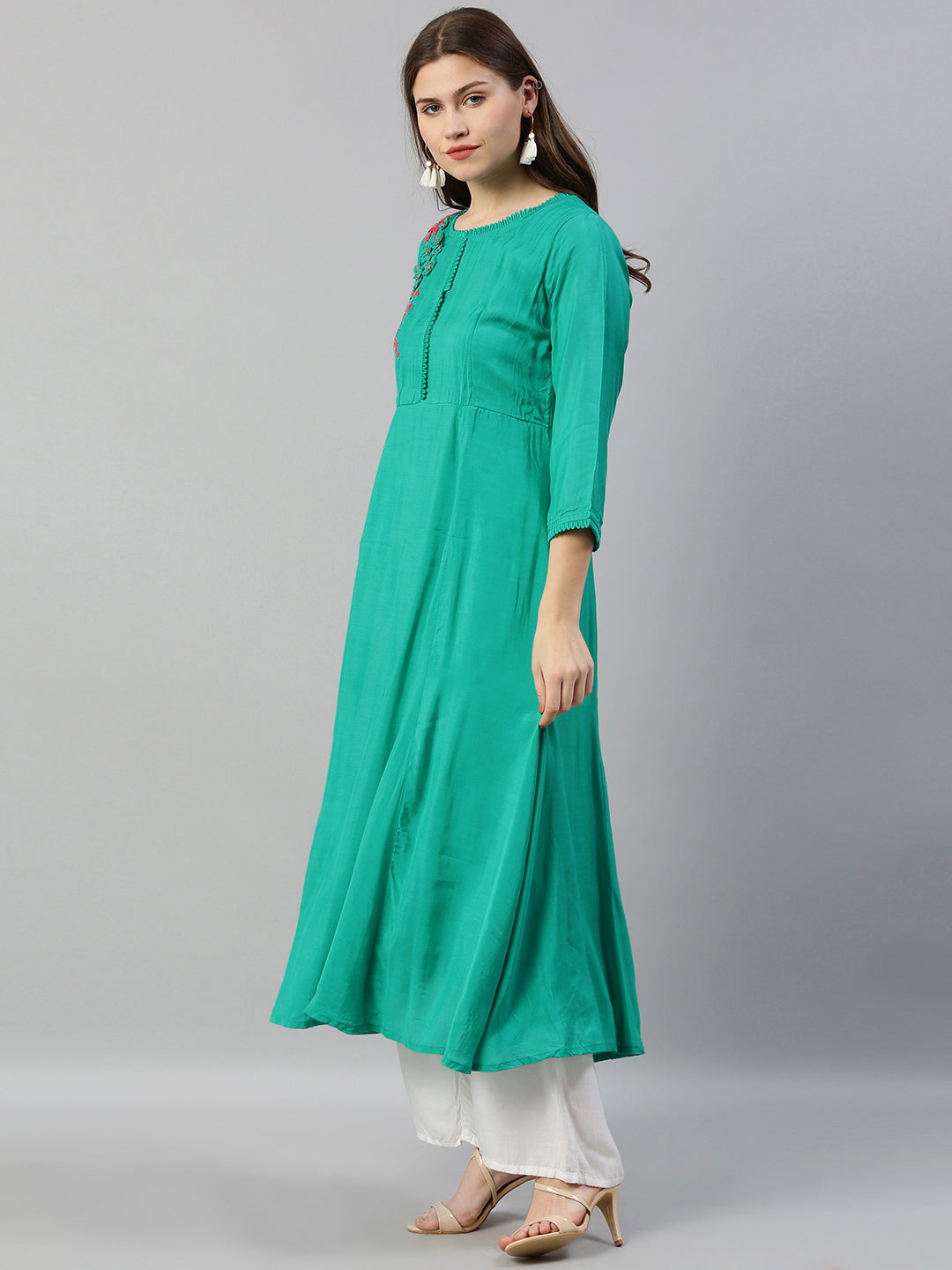 Neerus Green muslin embellished A-line kurta - side view