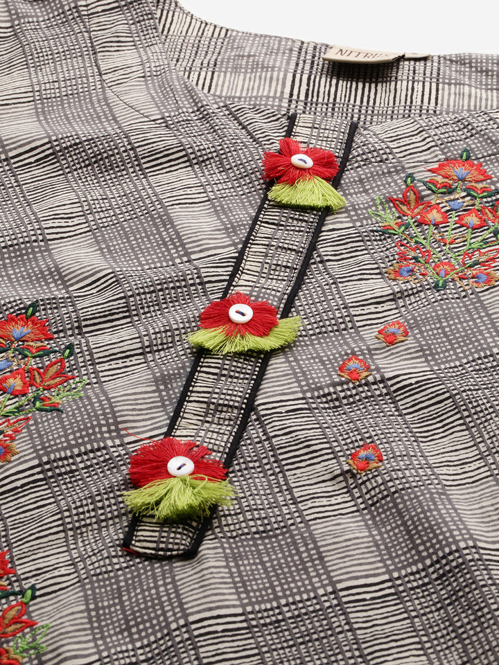 Neerus Black cotton printed A-Line kurta high-low hem - back view