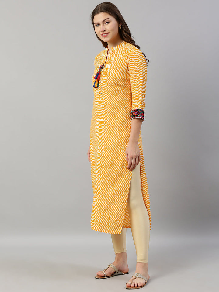 Neerus Yellow cotton printed straight kurta - detail view 2