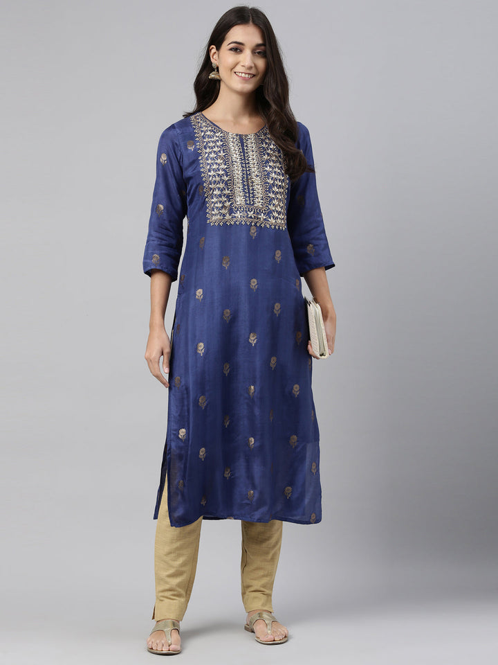 Neerus Blue shantoon printed kurti - detail view 2