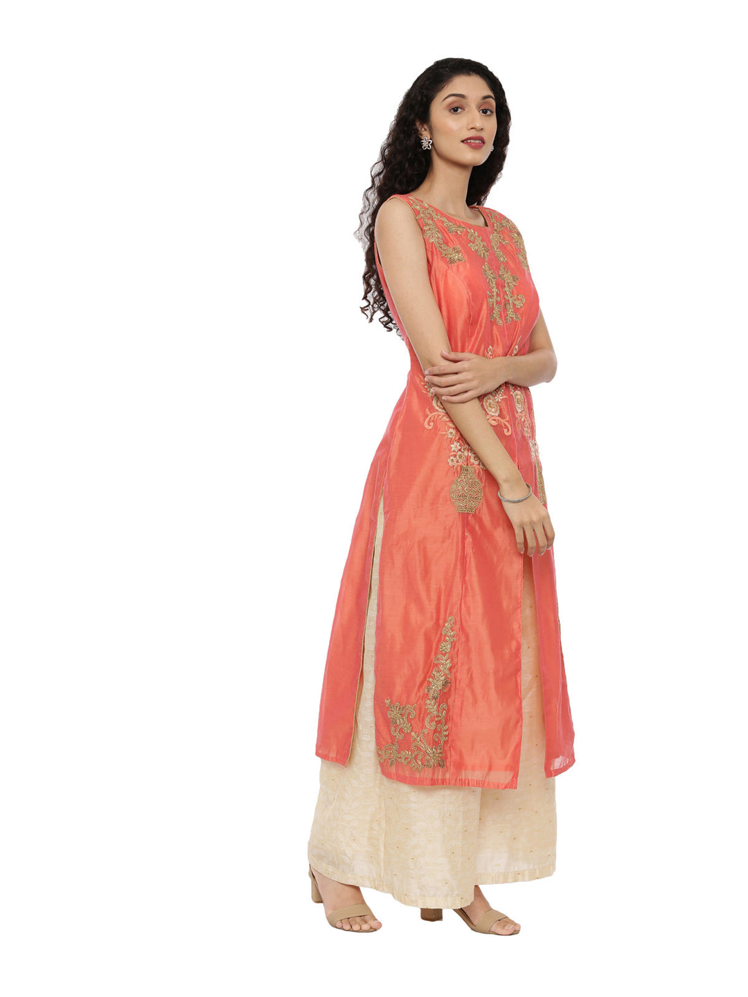 Neerus Pink Chanderi straight kurta set with palazzo - side view