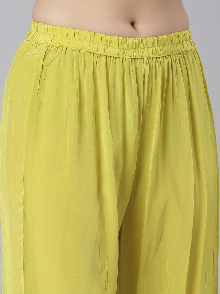 Neerus Green solid straight kurta set with trouser - detail view 4