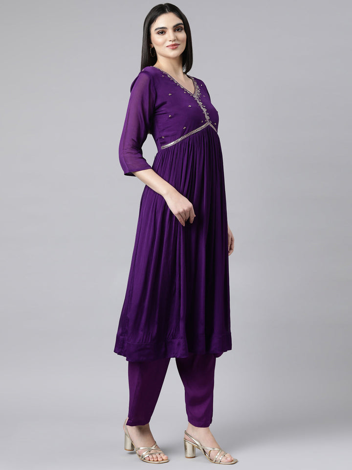 Neerus Purple solid pleated straight suit set - back view