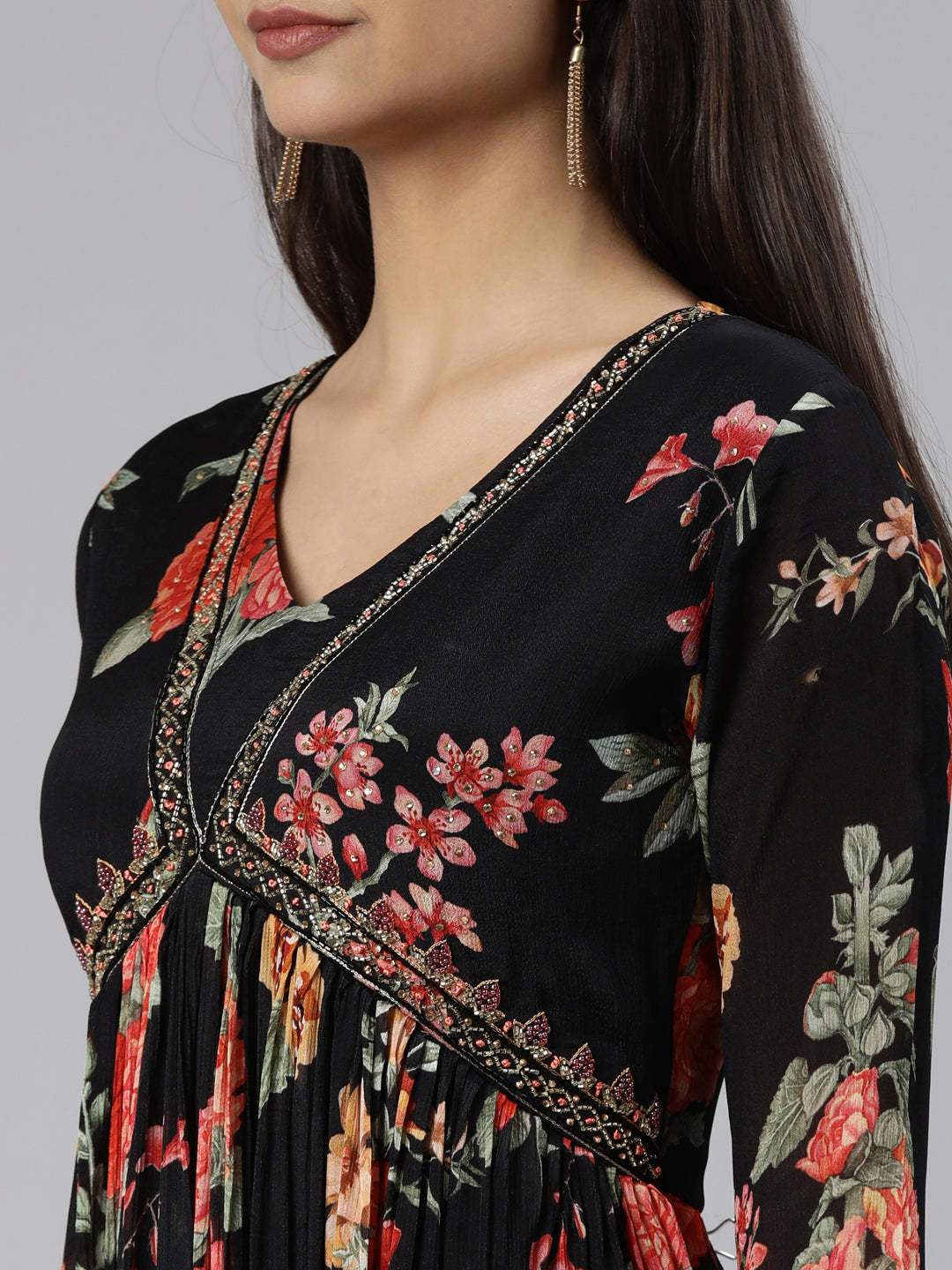 Neerus Black floral printed flared dress - detail view 1