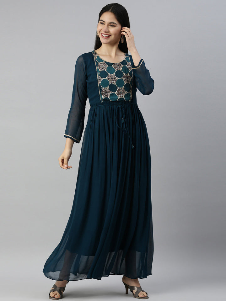Neerus Green georgette solid kurti - side view
