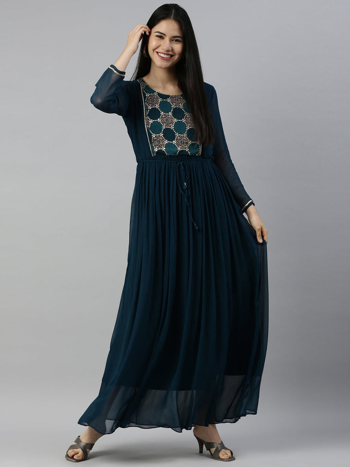 Neerus Green georgette solid kurti - detail view 2