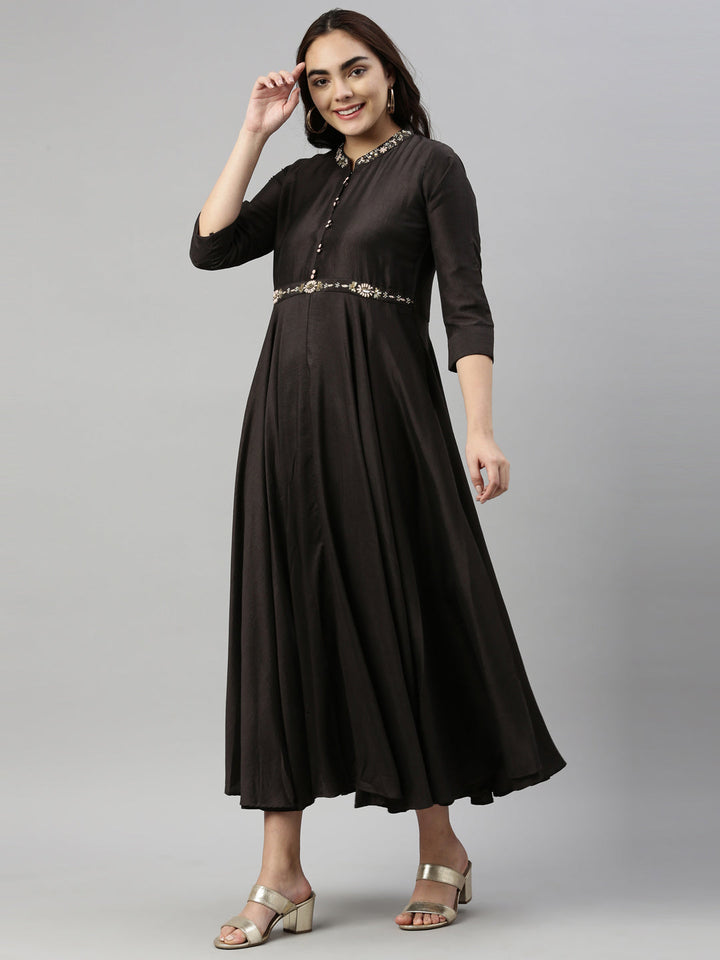Neerus Black silk kurta for women - side view