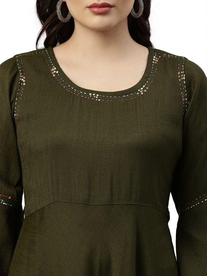 Neerus Green rayon solid kurti - back view