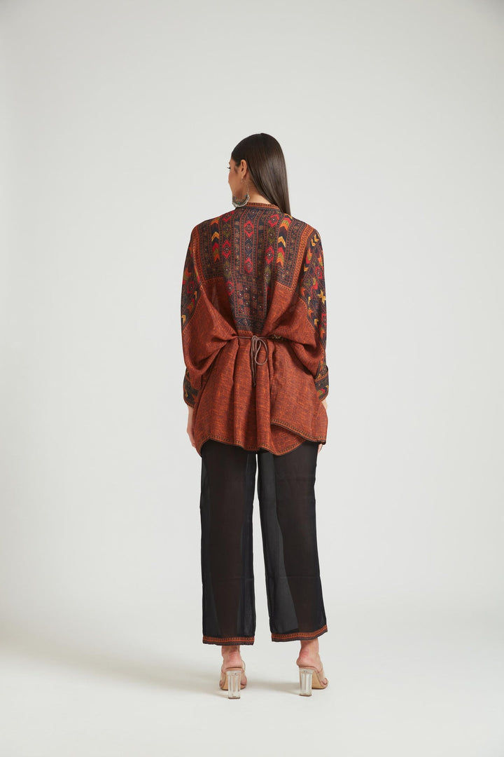 Neerus Maroon Chanderi ethnic kurta set - side view