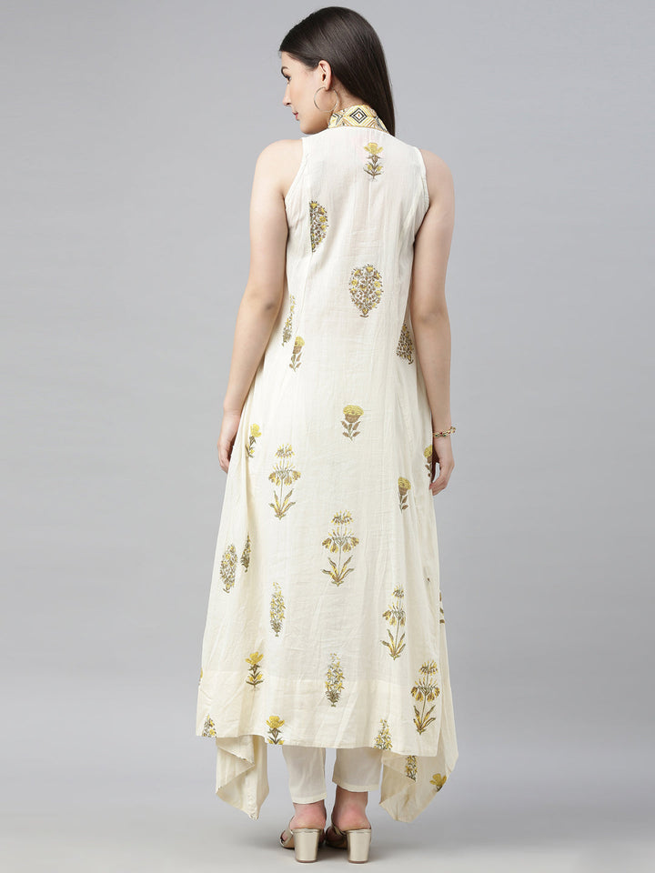 Neerus White cotton printed kurta set - detail view 2