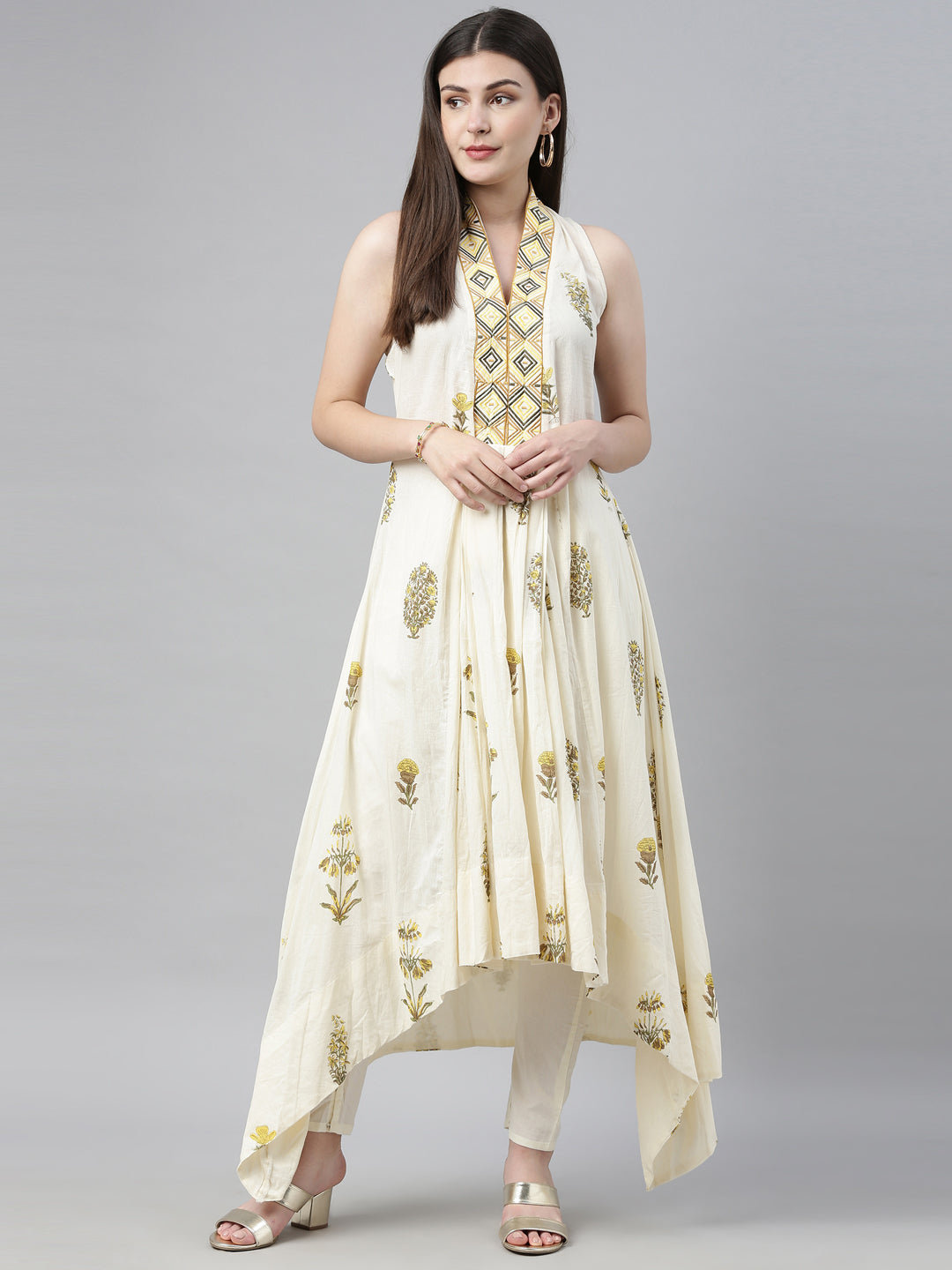Neerus White cotton printed kurta set - detail view 3