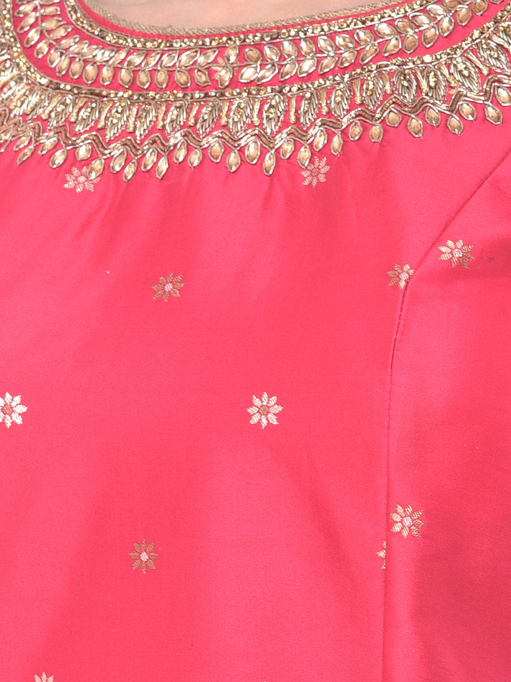 Neerus Pink embellished kurta set with skirt and dupatta - side view