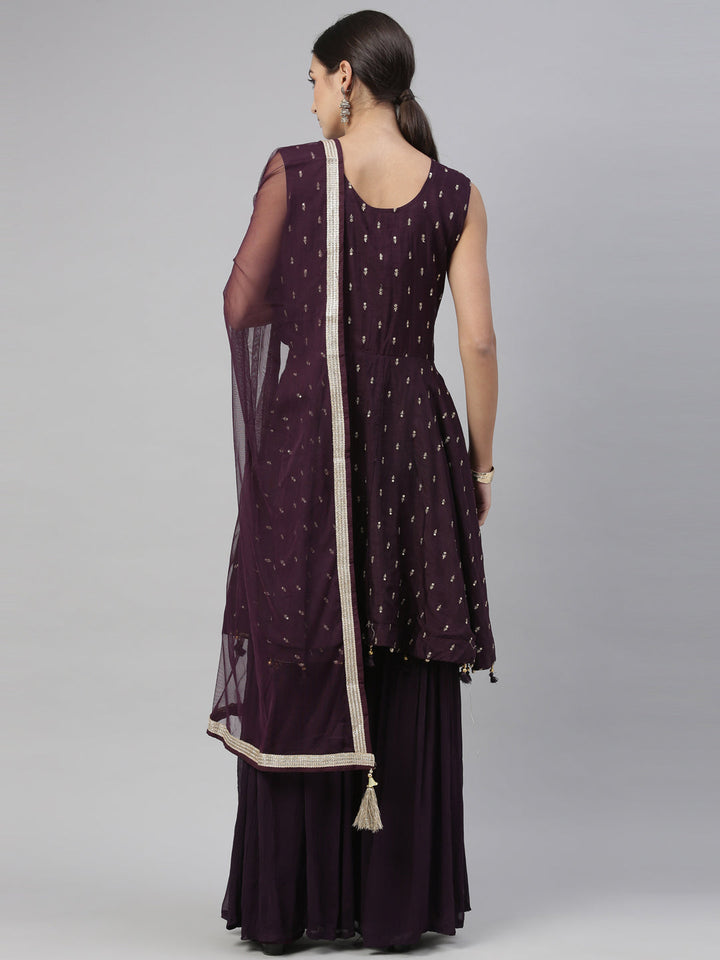 Neerus Maroon silk kurta set - detail view 2