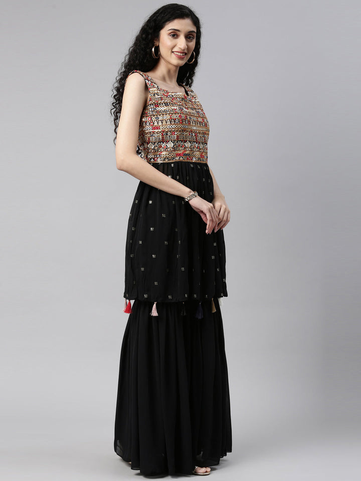 Neerus Black Georgette Kurta Set - detail view 4