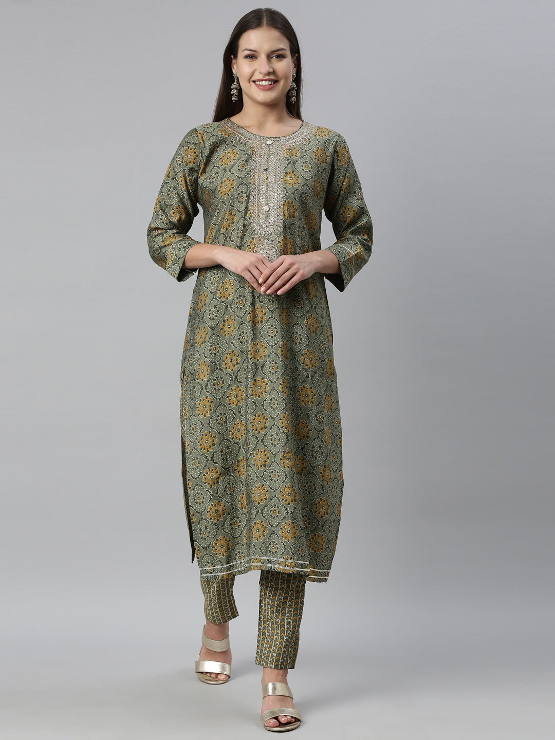 Neerus Green jute cotton printed kurta set - front view