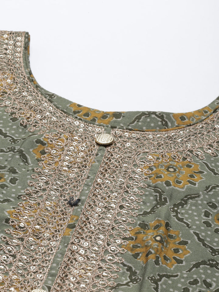 Neerus Green jute cotton printed kurta set - back view
