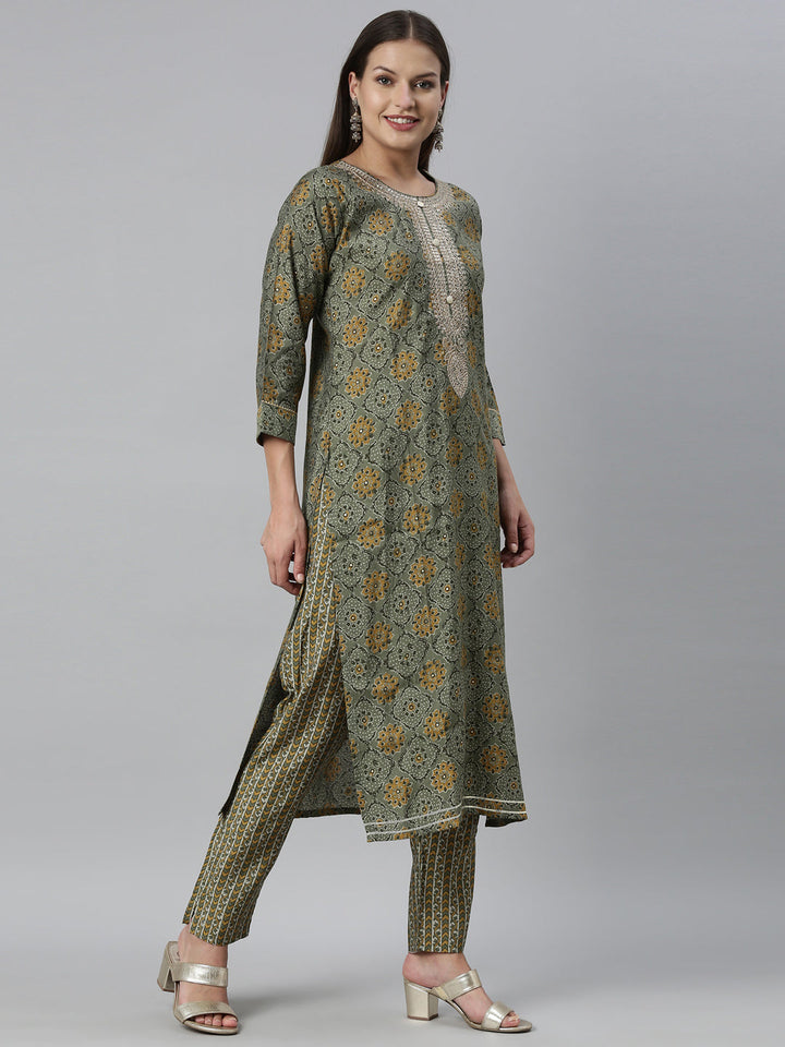Neerus Green jute cotton printed kurta set - detail view 1