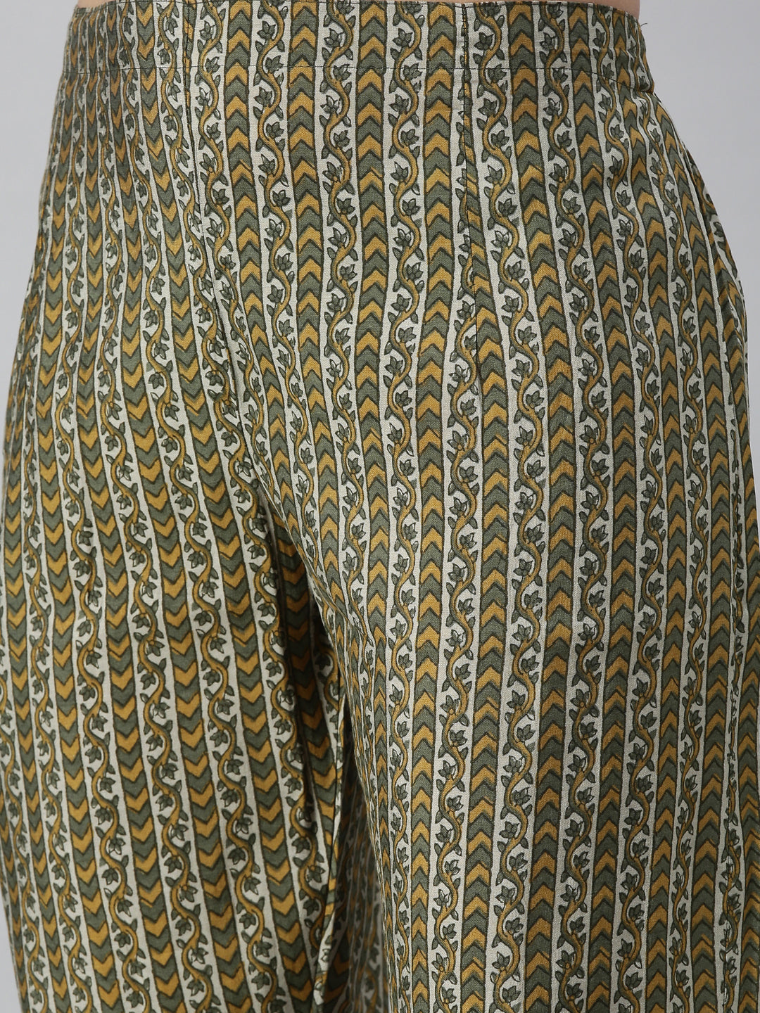 Neerus Green jute cotton printed kurta set - detail view 6