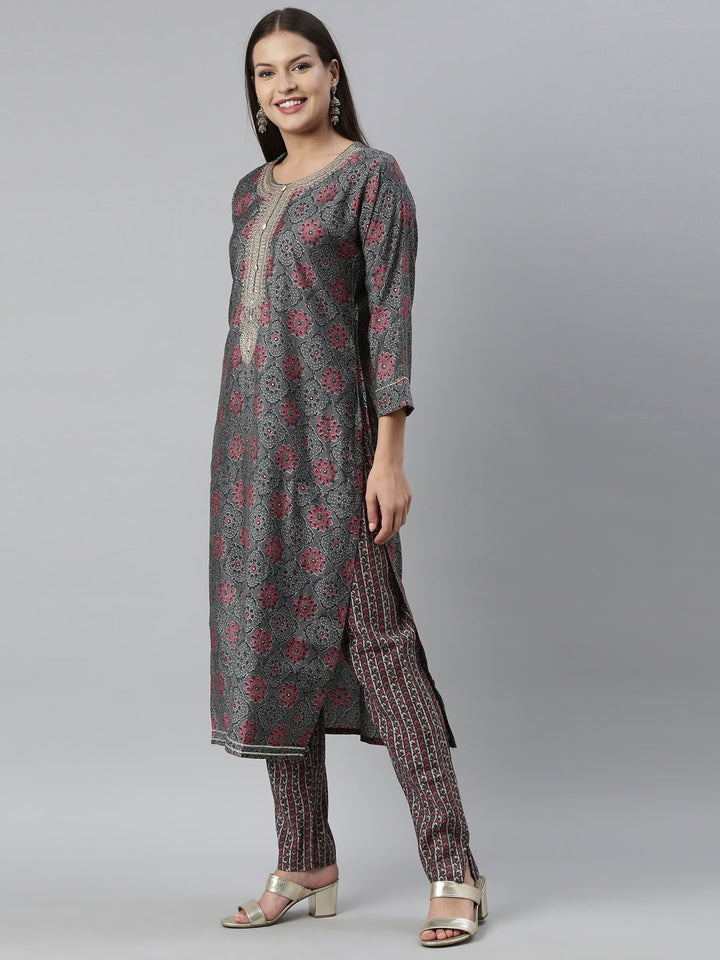 Neerus Grey muslin straight kurta set - side view