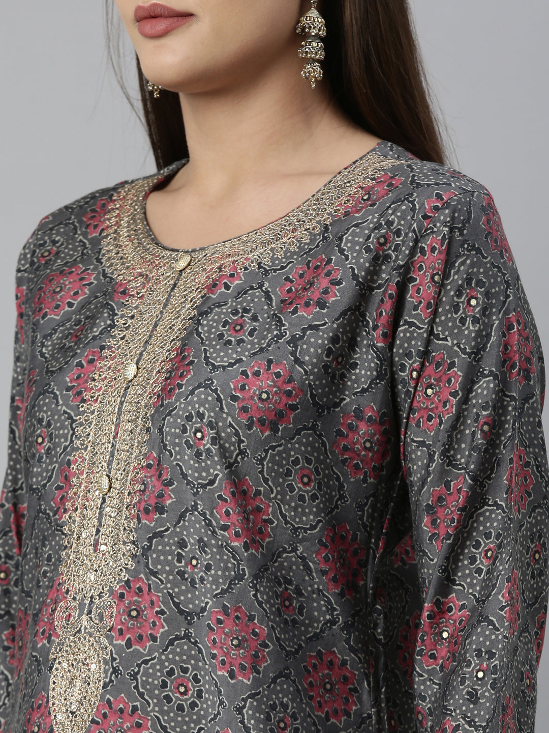 Neerus Grey muslin straight kurta set - detail view 5