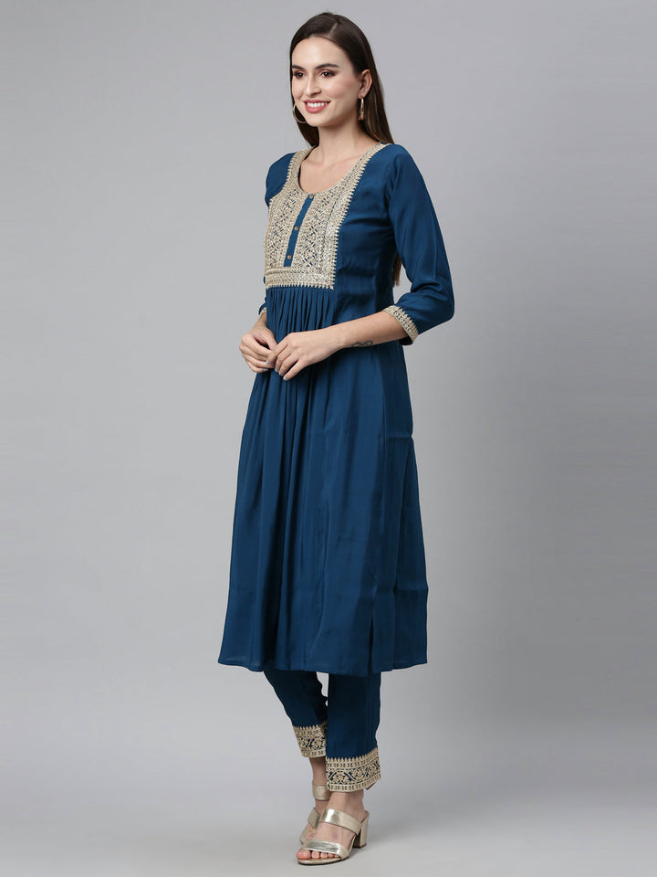 Neerus Blue shantoon embroidered kurta set - detail view 2