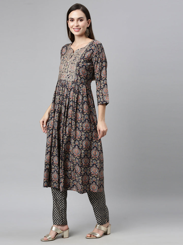Neerus Blue shantoon printed kurta set - detail view 2