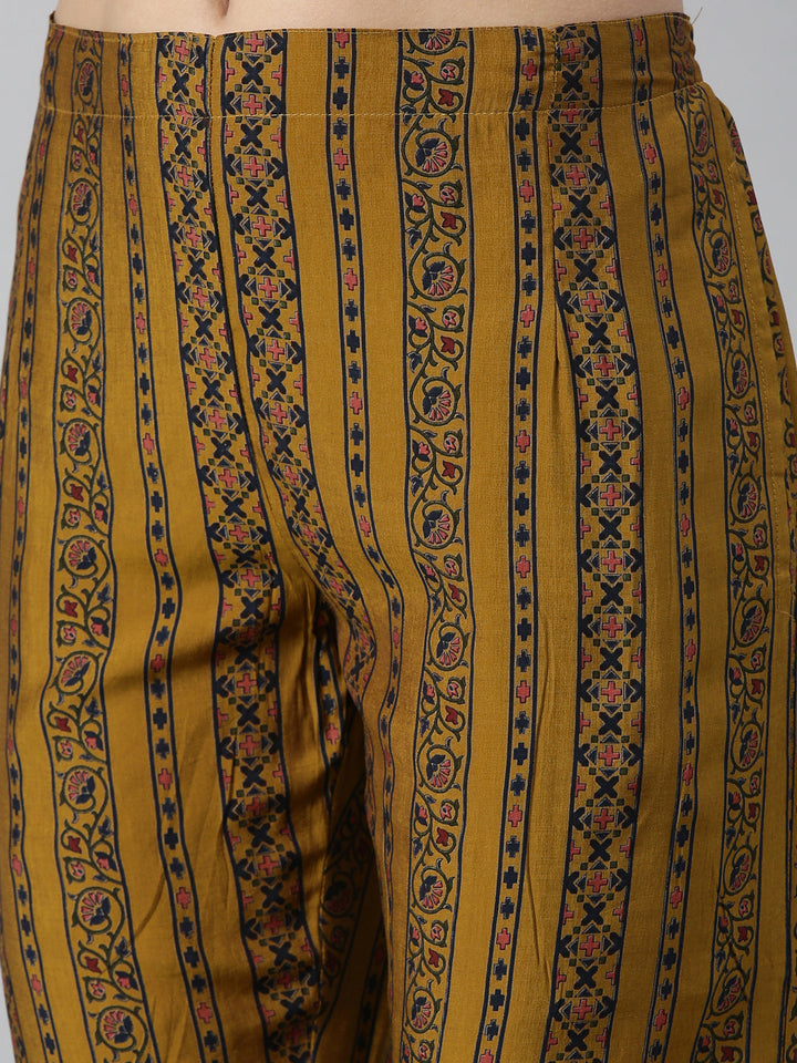 Neerus Gold modal printed kurta set - detail view 15