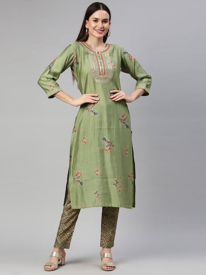 Neerus Green satin solid kurta set - detail view 3