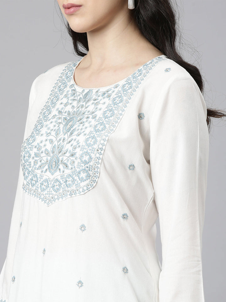 Neerus Grey viscose rayon embellished straight kurta - detail view 1