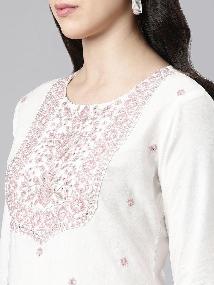 Neerus Pink rayon embellished straight kurta - detail view 1