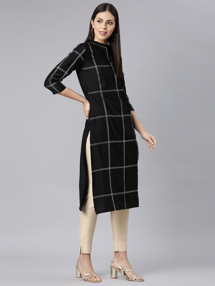 Neerus Black cotton solid straight kurta - detail view 3