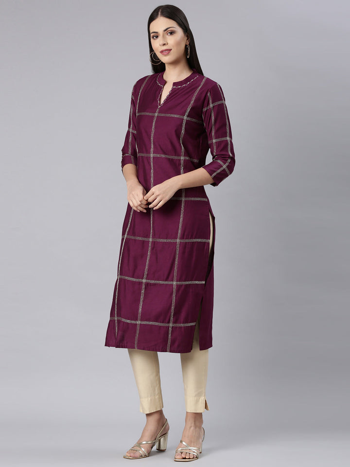 Neerus Maroon cotton solid straight kurta - back view