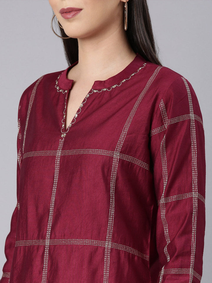 Neerus Maroon cotton solid straight kurti - detail view 2