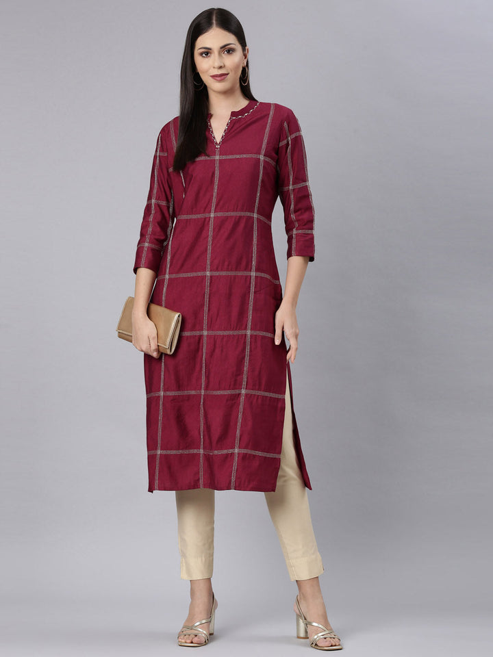Neerus Maroon cotton solid straight kurti - detail view 3