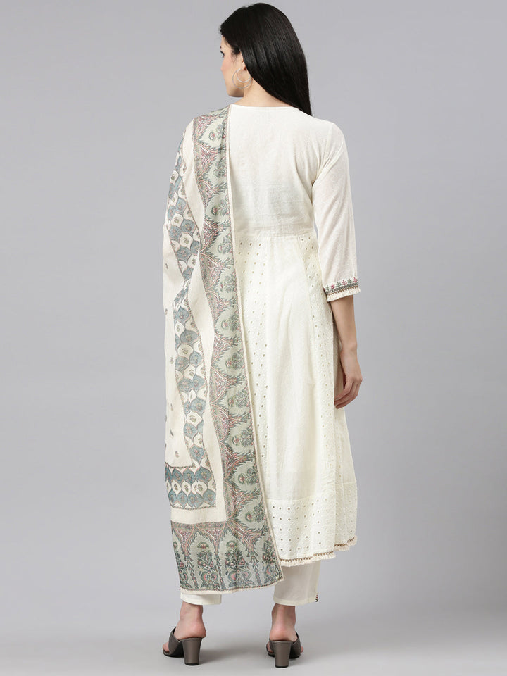 Neerus White cotton embroidered kurta set - side view